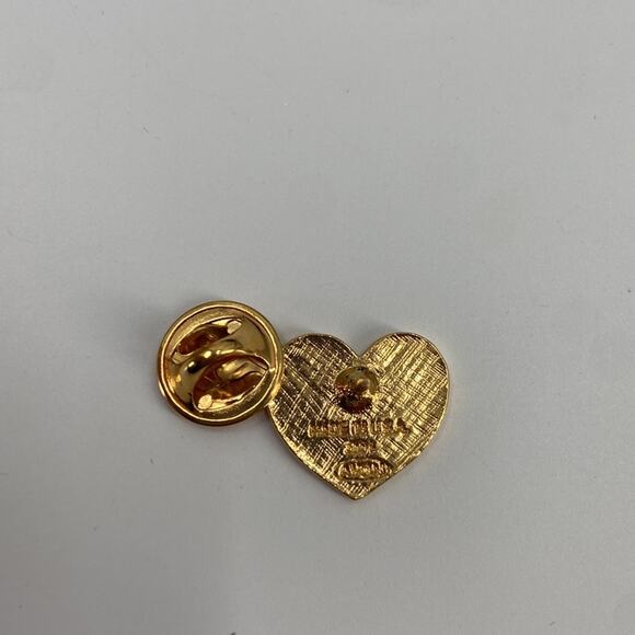 Vintage Avon American flag heart pin - Picture 3 of 5